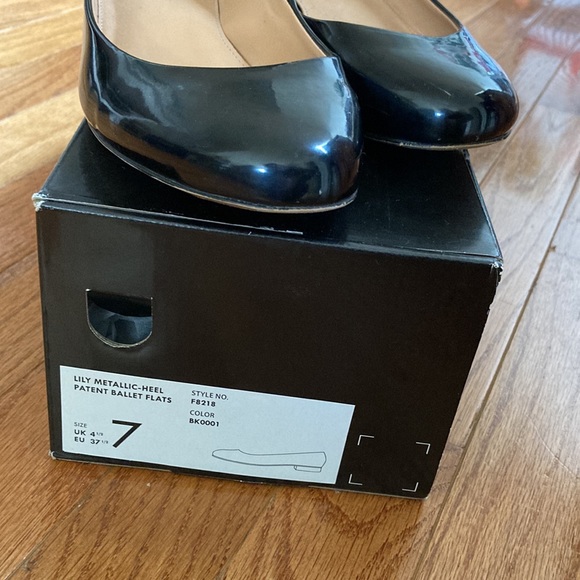 J.Crew Factory Patent Leather Ballet Flats Sz 7 - Picture 2 of 5